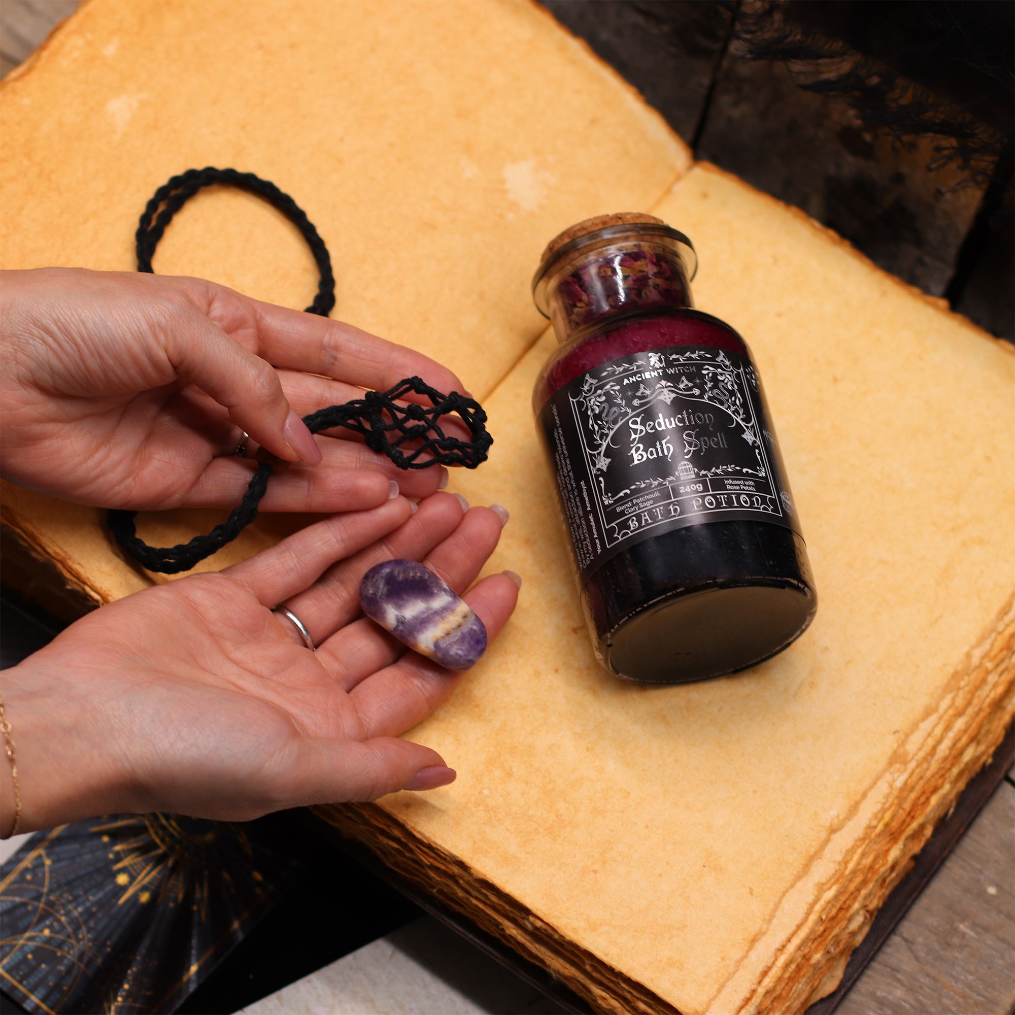 Ancient Witch Bath Spell Potion - Seduction