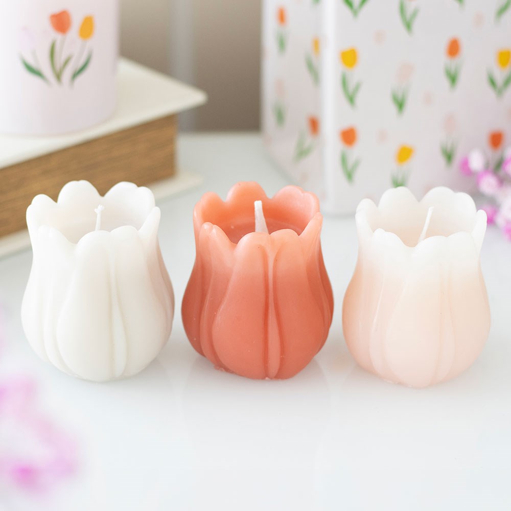 Set Of 3 Tulip Shaped Candles
