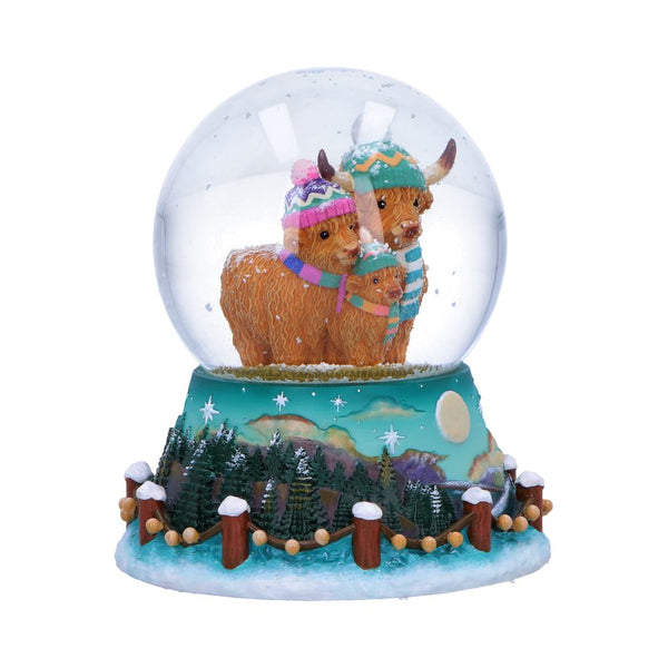Winter Highland Cow Snowglobe