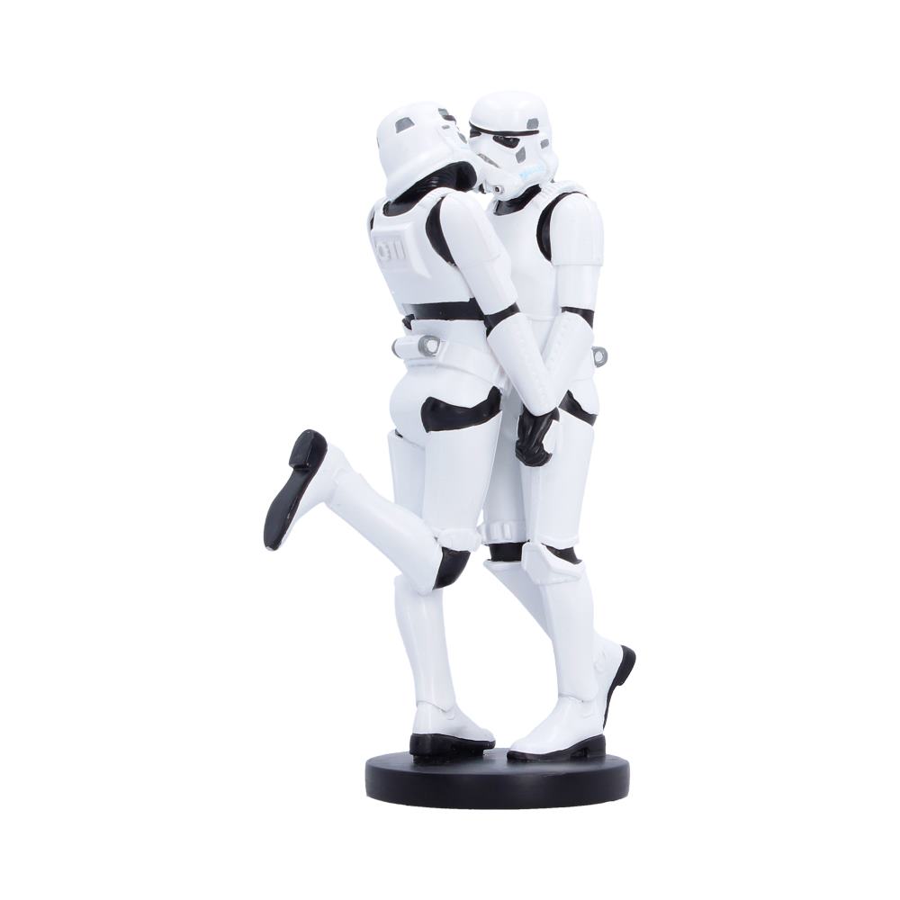 Stormtrooper First Kiss