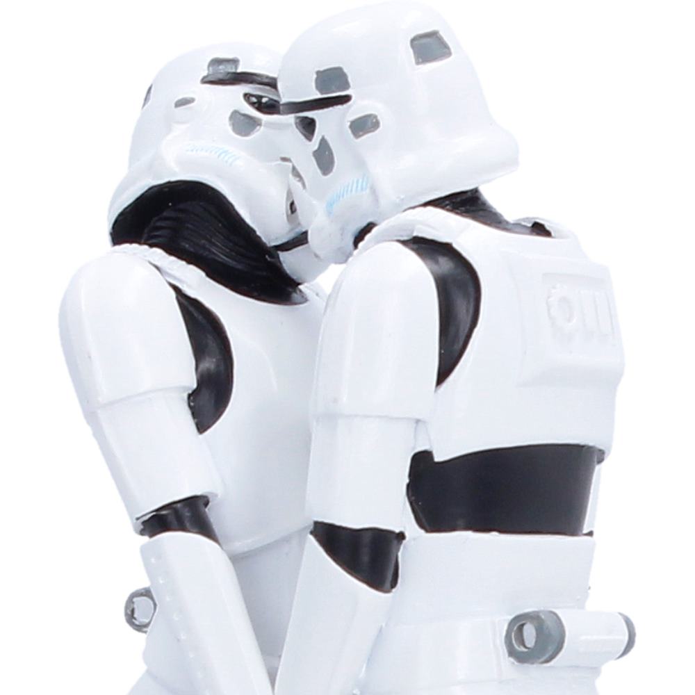 Stormtrooper First Kiss