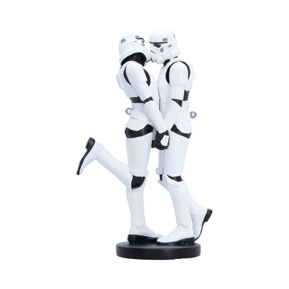 Stormtrooper First Kiss