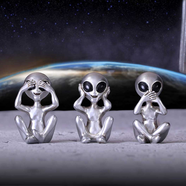 Three Wise Aliens